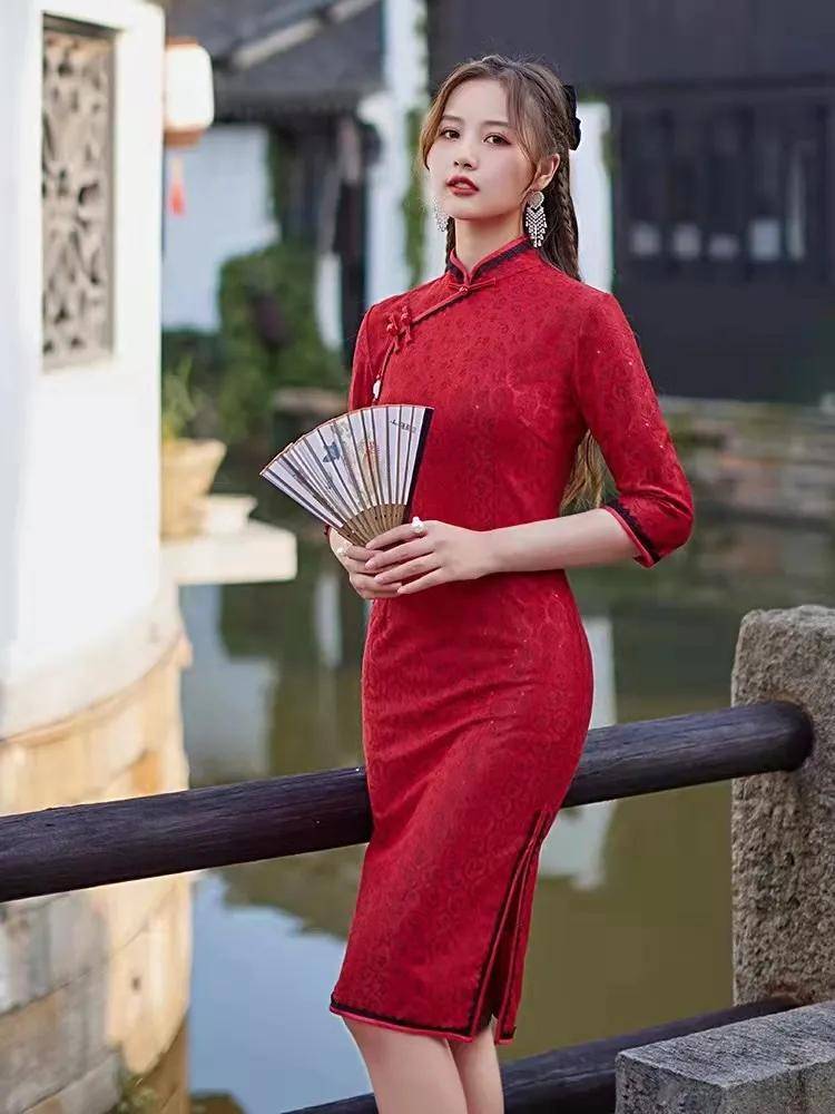 风韵 改良旗袍搭配有技巧可循，穿上“改良版旗袍”魅力堪比连衣裙！