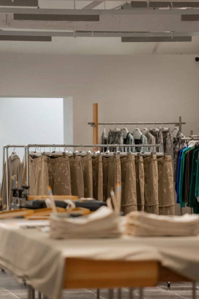 实验性 天猫开抢!Dickies新联名火爆首发现场,全渠道发售计划启动!