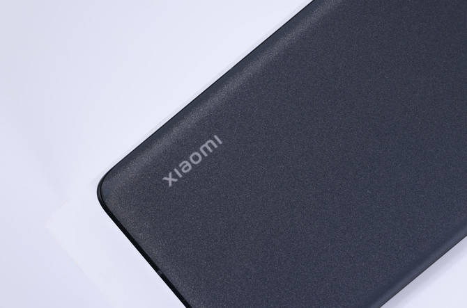 --Xiaomi|颠覆认知的极致轻薄美学设计 小米 CIvi 评测