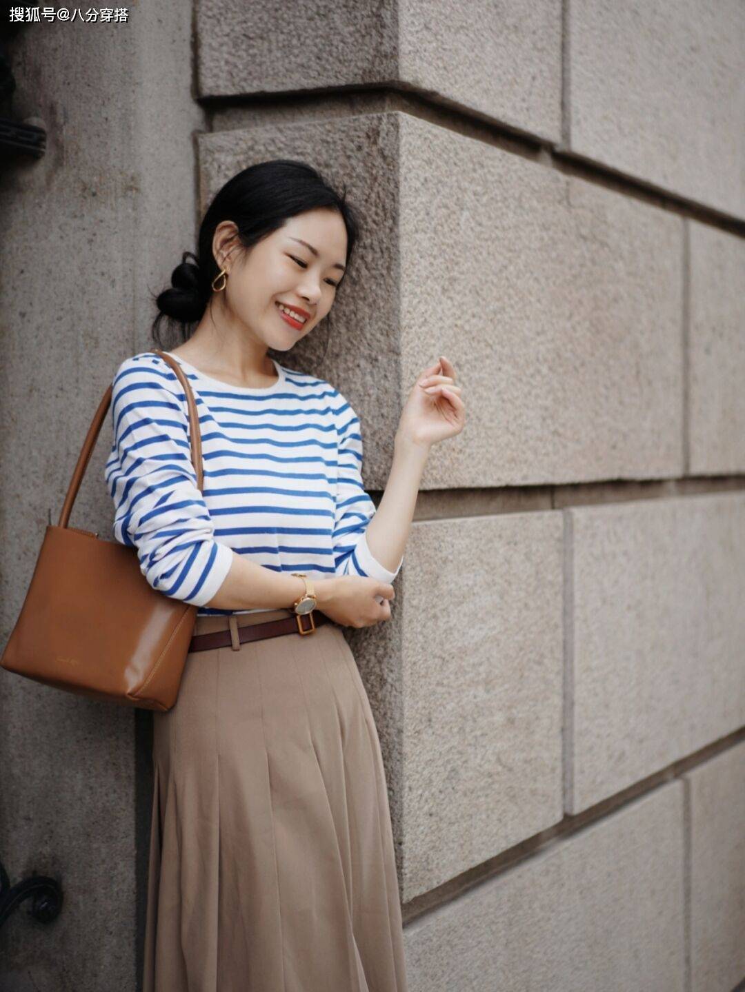 颜色 秋天，“条纹衫”的洋气穿法是这样的，日常实用不挑人，美得高级