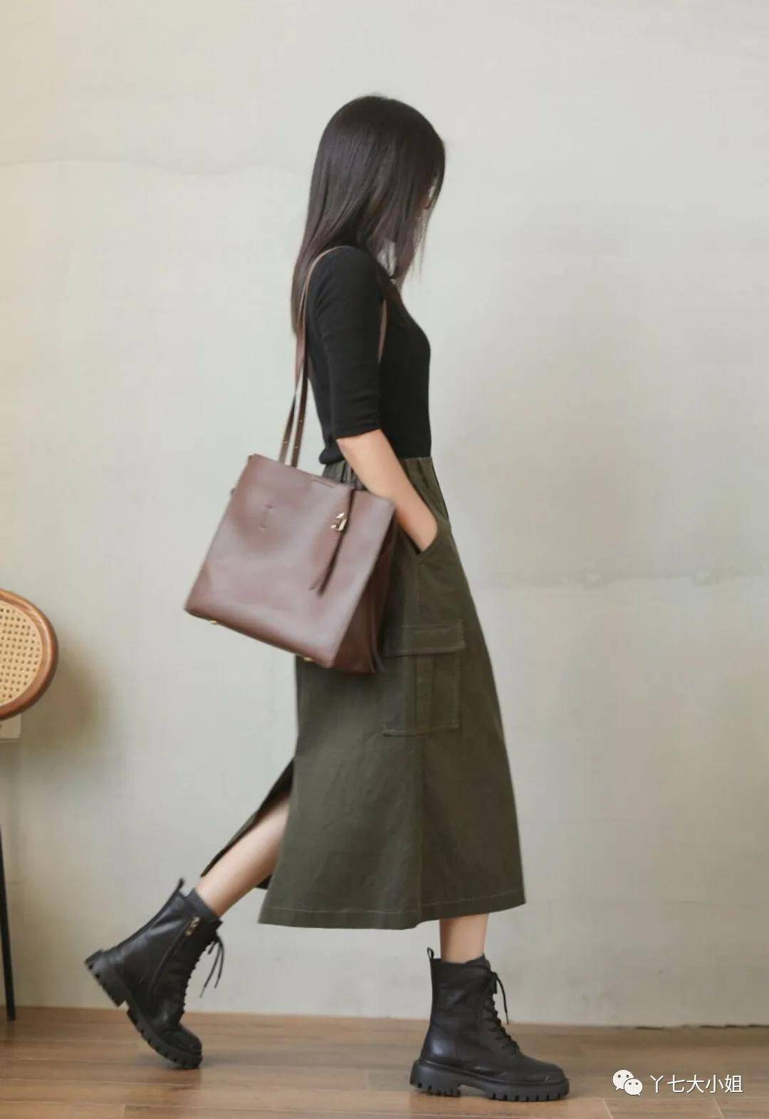 整体 十月份的裙子，这条廓形裙最好穿~