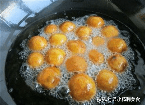要求|脆皮红薯丸子，香甜可口，外脆里糯，满足孩子对零食的所有要求！