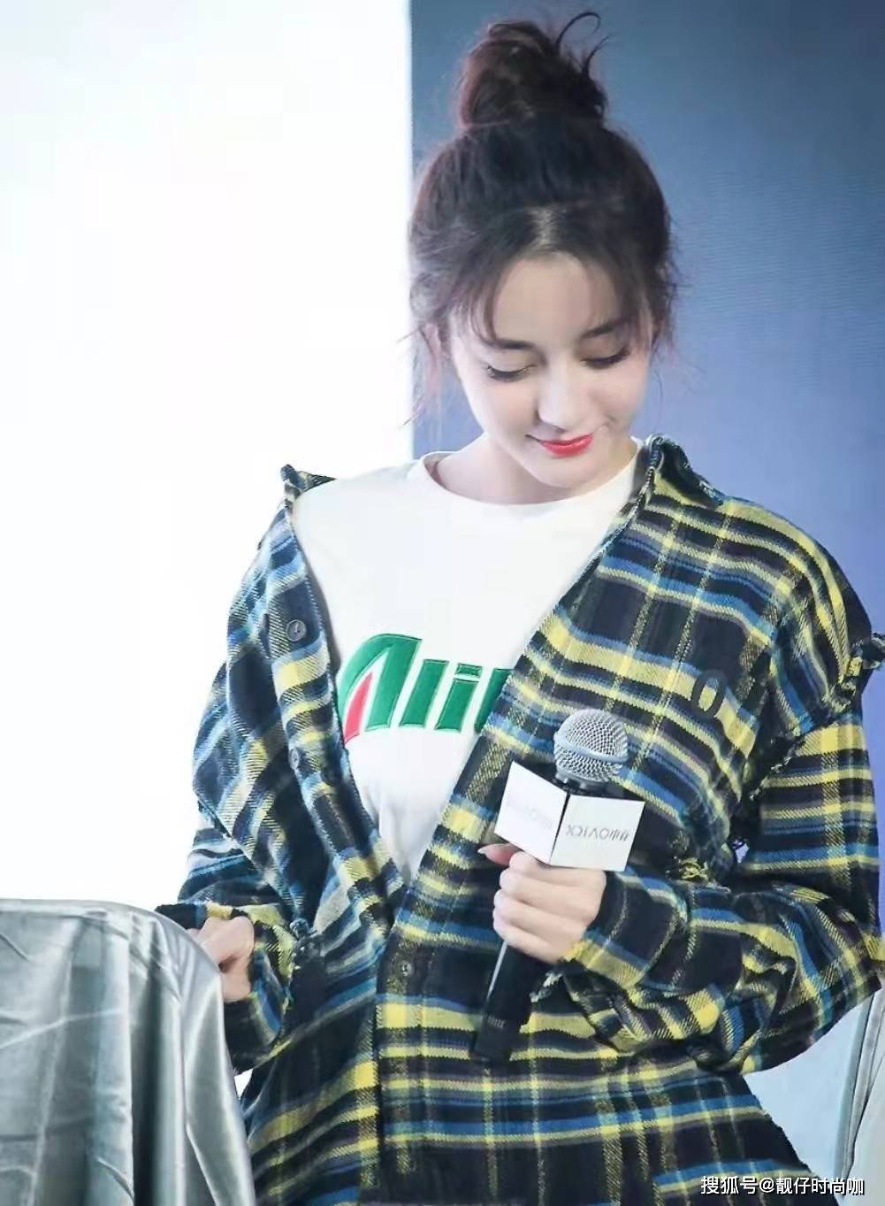 感觉 秋季离不开时尚单品“衬衣”,不仅受欢迎,还百搭耐看!