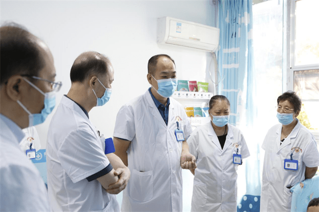 贵州|9月28日自闭症研究院院长张青龙到贵州红十字会儿童医院展开联合会诊
