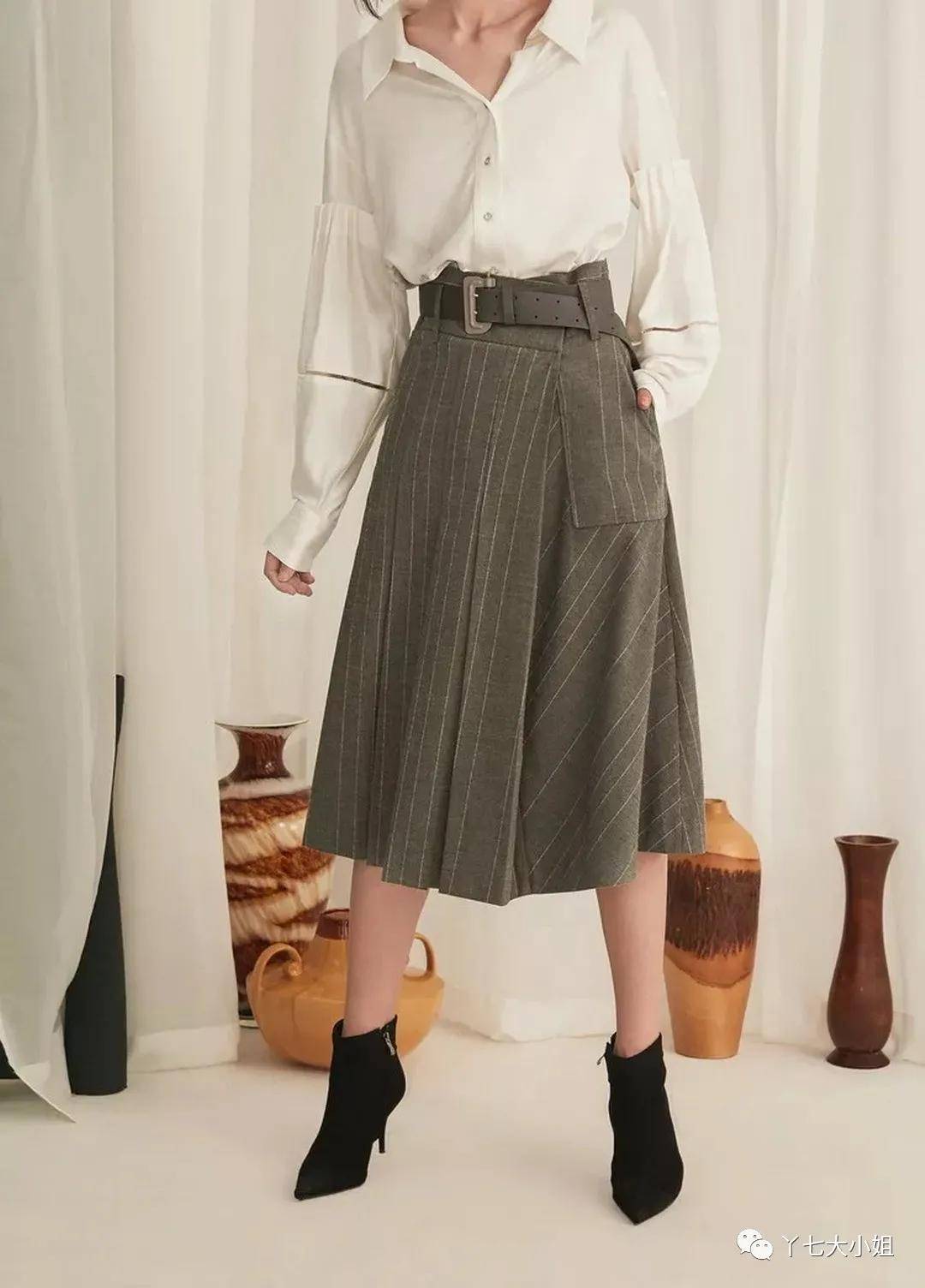 整体 十月份的裙子,这条廓形裙最好穿~