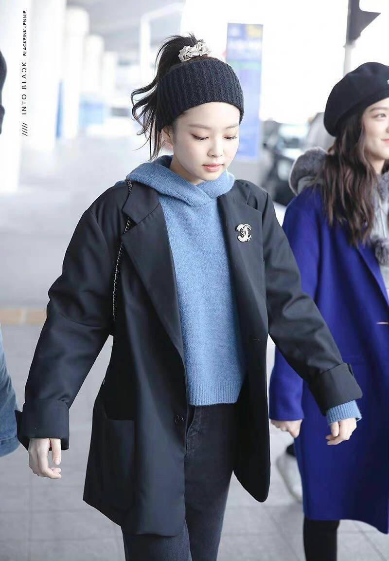 蓝色 JENNIE最新机场照,顶流女团时尚穿搭get起来!