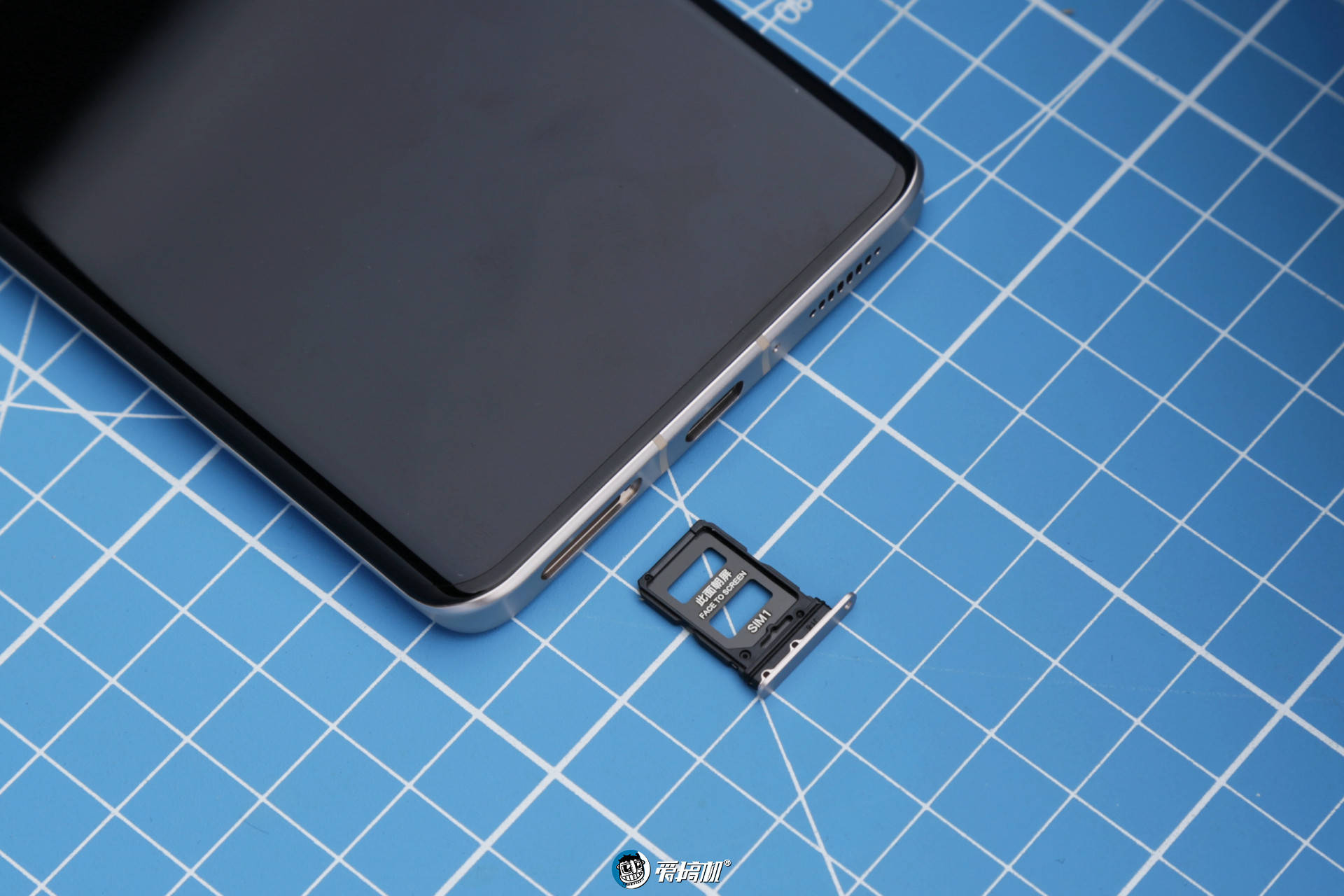 nit|小米Civi评测：我差点就恋爱了