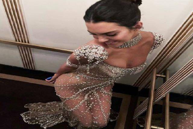 身材 肯豆少女感爆棚，珍珠礼服亮出人鱼线，艳压姐姐卡戴珊2