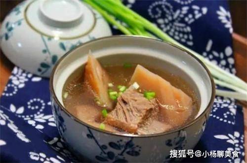 电饭煲|秋后凉意来袭，来一碗莲藕排骨汤，健脾开胃鲜香不腻，秋补最合适