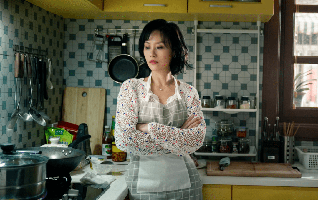 因为|曾是王思聪绯闻女友，在新剧里演邬君梅的女儿，角色比蓝盈莹讨喜！