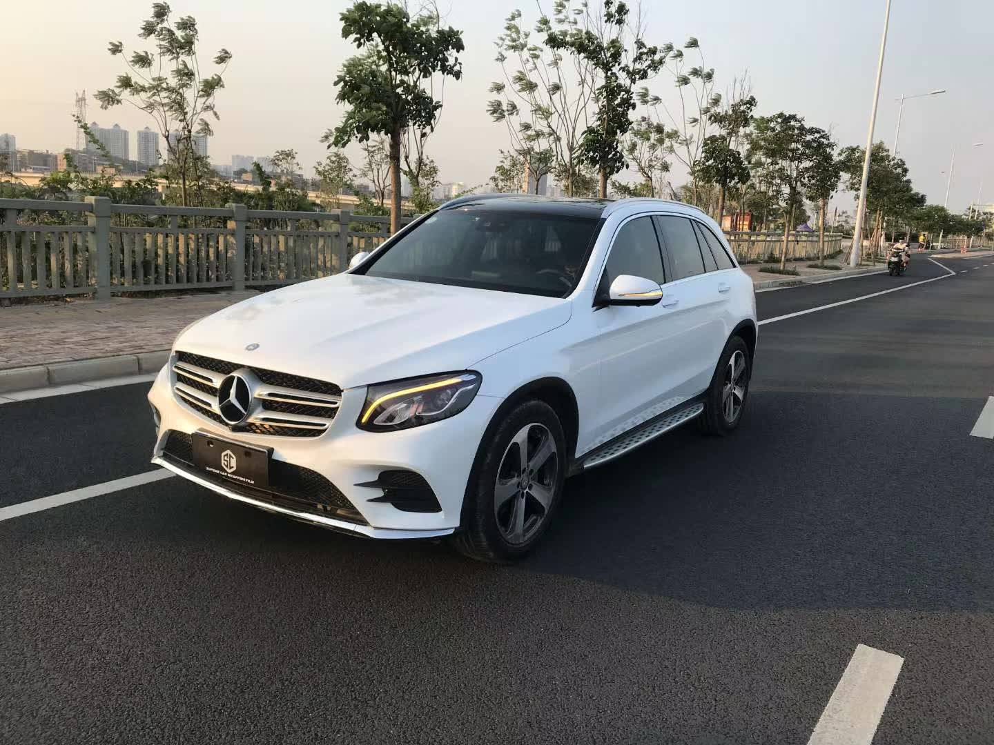 奔驰glcsc改色膜金属珠光白