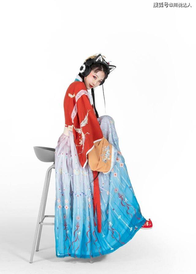 角色 当“汉服”与“电竞”相遇，本以为是在搞笑，没想到效果很惊艳