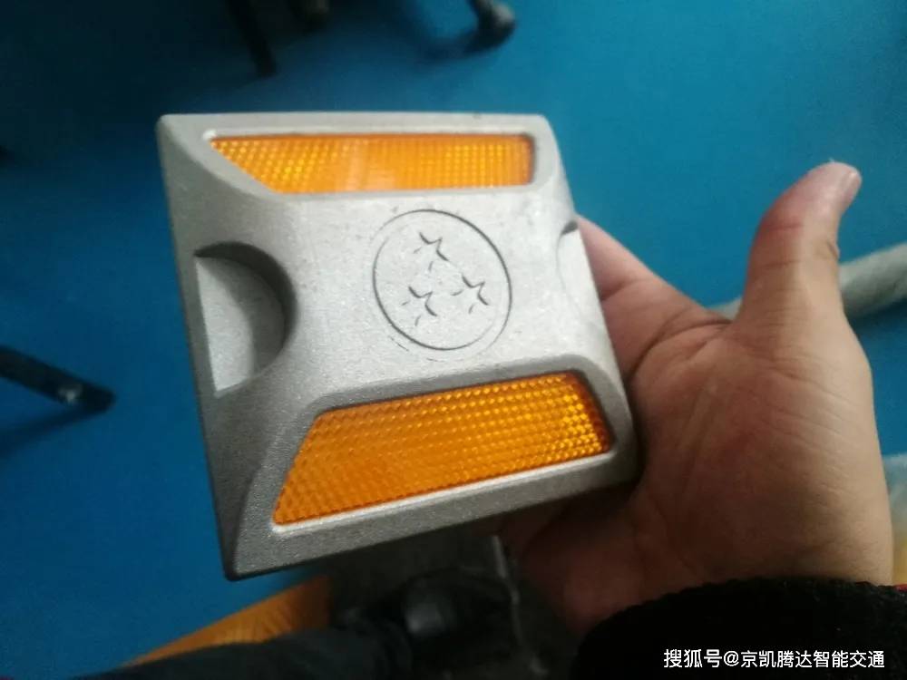 受用性强的突起路标安装方法,错过后悔