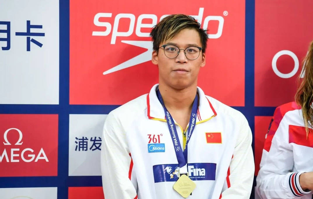 中国泳坛又一名将宣布退役,曾被赞为"抗日英雄",如今年仅22岁_李朱濠