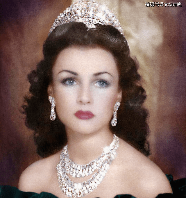 最后岁月伊朗末代国王携美貌妻子自驾专机离境