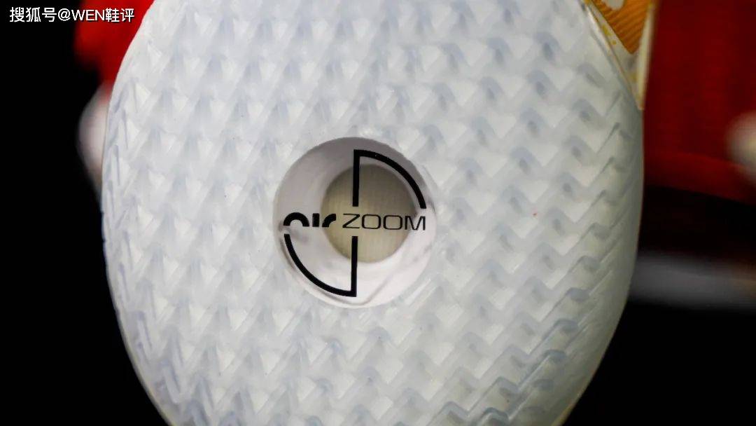 旗舰 黔驴技穷？连旗舰都不上心的AJ36有啥亮点？