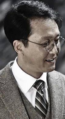 地下|余则成的孤独，成就了《潜伏》