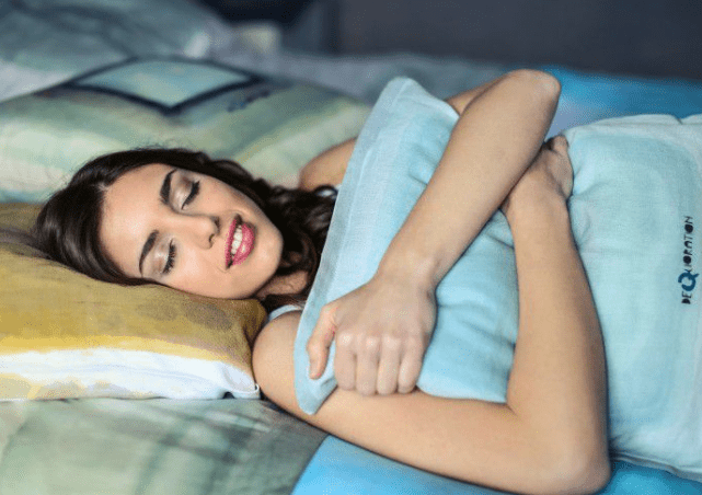 生活|肝毒“缠身”如何恢复？每天坚持“2动一吃”，肝脏或会干净如初