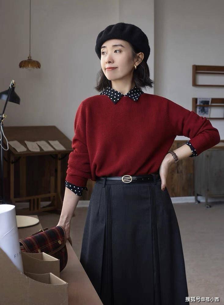 美眉 女人无论年纪多大,秋天穿衣没灵感就选“毛衣”,这些技巧够你用