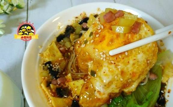 做法|天冷了，这早餐多做给孩子吃，酸爽开胃又营养，一碗下肚，超满足