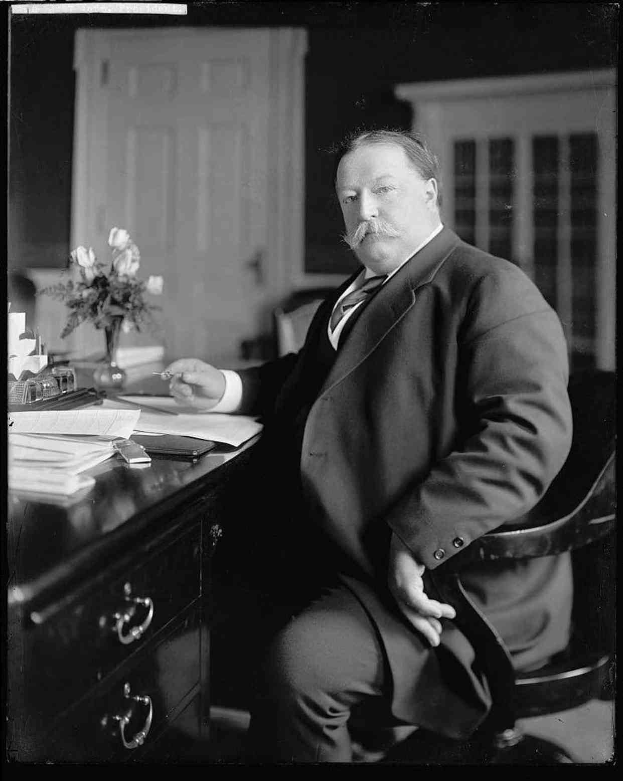 嫉妒泰迪总统,他试图让"比利负鼠"取而代之,却为何事与愿违?_塔夫脱