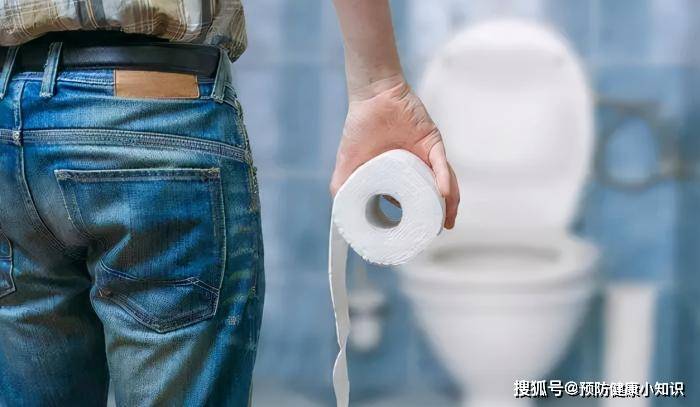 症状|53岁男子经常犯困，诊断为肝癌，医生：睡前1习惯惹得祸，趁早改掉