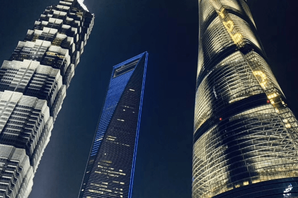 北京有"大秋裤",上海,南京又有什么"拿得出手"的旅游地标?