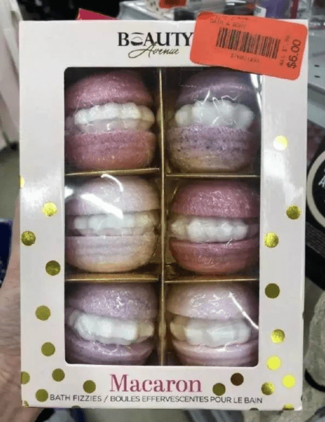 搞笑GIF趣圖：妹子這麼多人看著呢，沒把握的事情以後少做吧 搞笑整蠱 第9张