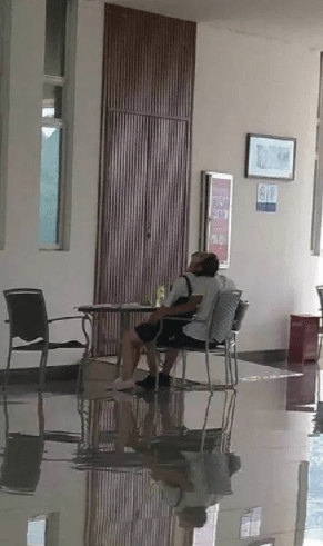 搞笑GIF：新娘已急不可耐，隊伍怎麼才來啊！ 搞笑整蠱 第7张