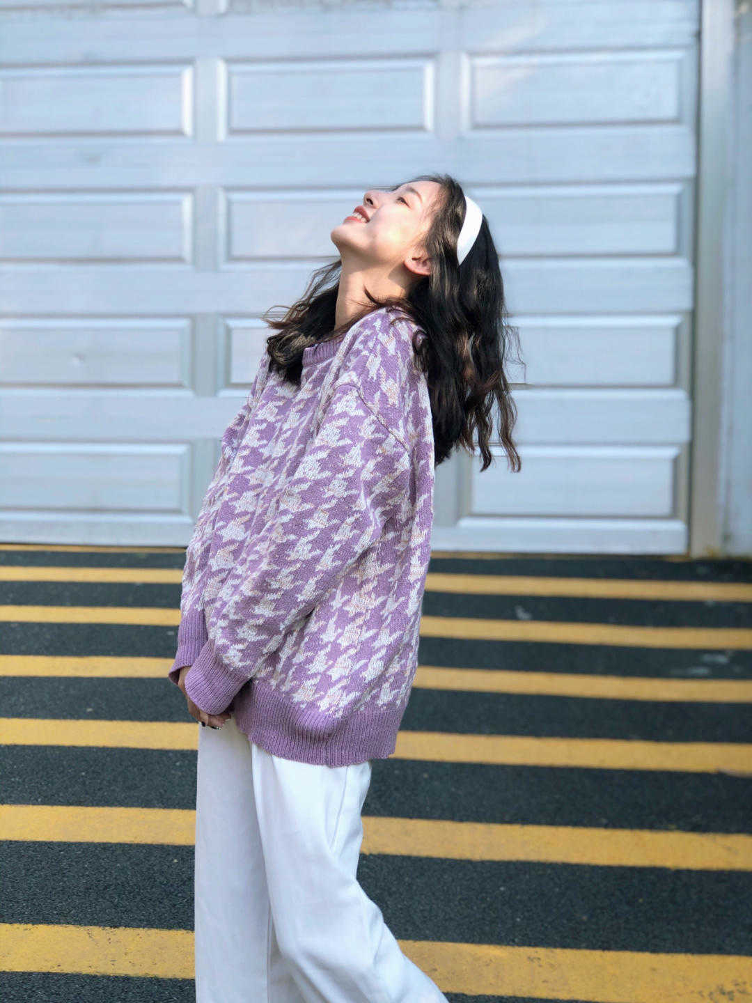 黑色 秋季，“毛衣”穿不出气质感？试试这些日常保暖的穿搭，美得高级