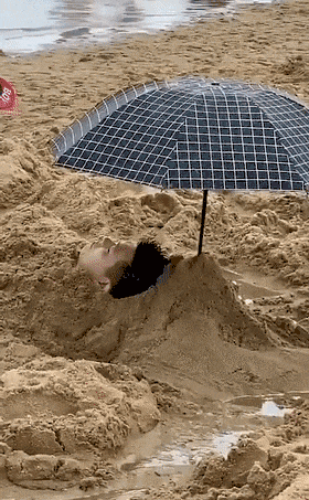 搞笑GIF：有些人表面上是白領，暗地裡卻是個米其林 搞笑整蠱 第8张