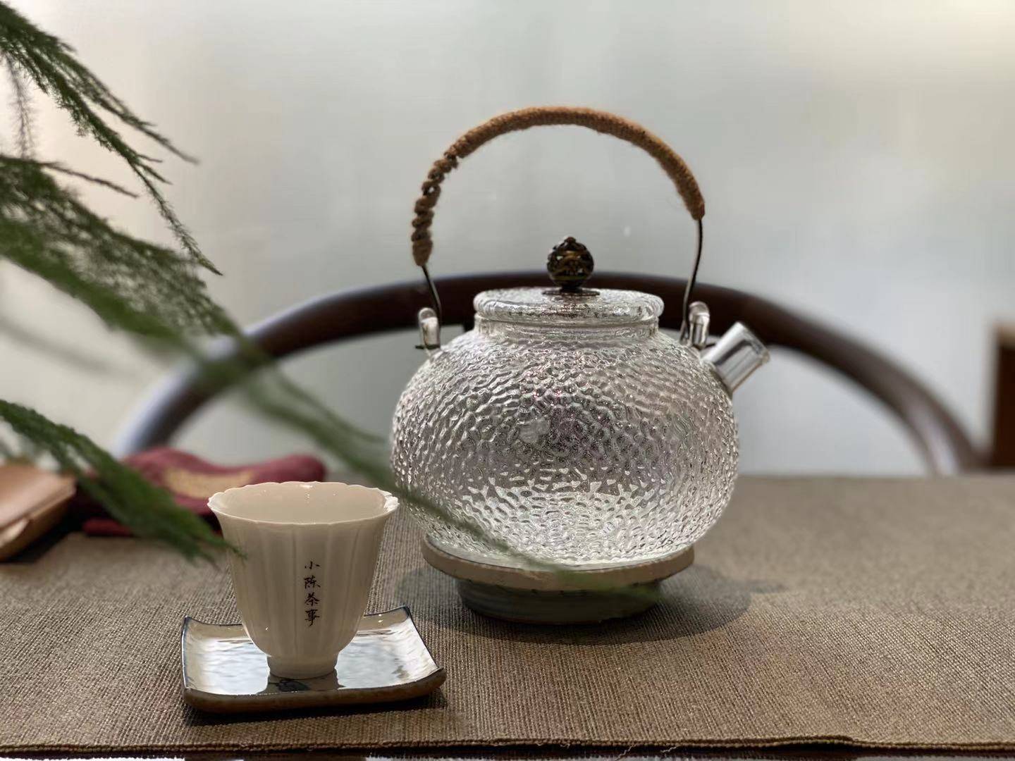 茶叶|在家轻松学！盖碗、茶壶、玻璃杯，如何泡出清甜可口又好喝的白茶