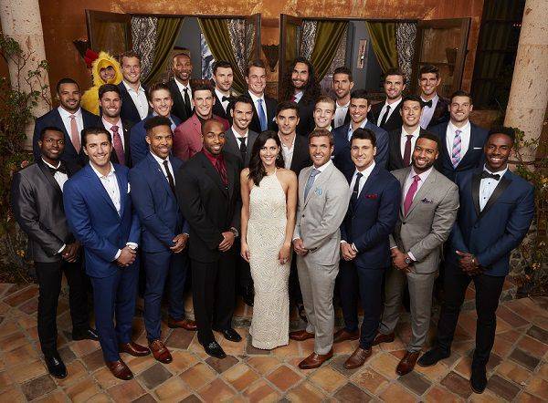 Colton|美国真人秀《单身汉》演员，逃出片场，跟踪前女友到出柜，真人比剧还狗血