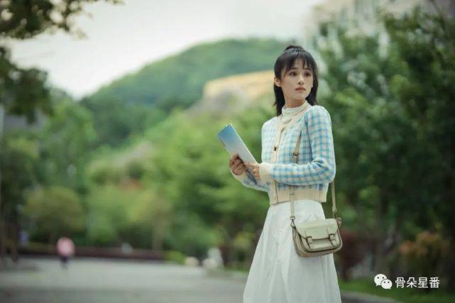 舞台|热剧人物丨主旋律、音乐剧、“小角色”，安悦溪的“千人千面