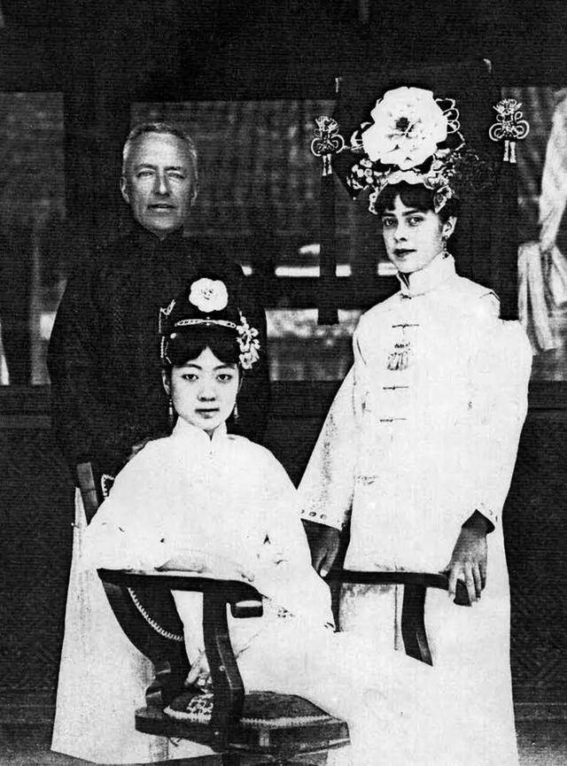 44岁妇女傅玉芳,临死对清洁工丈夫说:我叫文绣,曾是大清的皇妃_溥仪