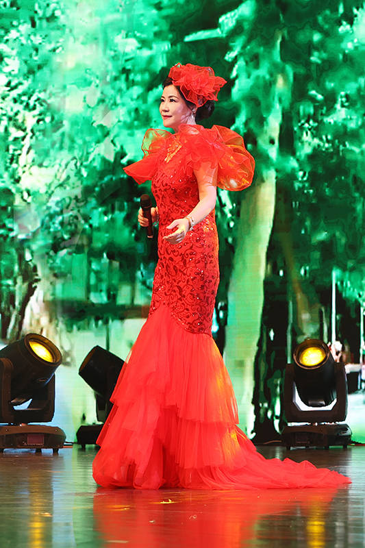 观众|我爱你中国 海之花·潘幽燕音乐会 获得圆满成功