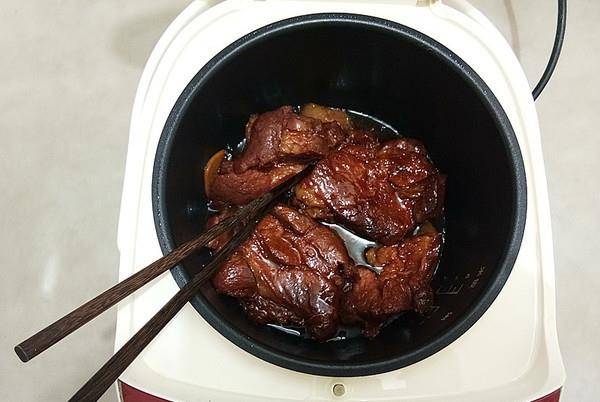 电饭煲|0失败电饭煲叉烧，香而不腻肥而不油，懒人必备上手超快