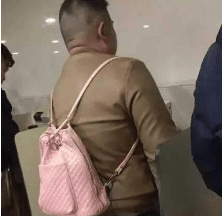 搞笑圖片幽默段子笑話：我也是服氣的，這個地方也可以種菜啊？ 搞笑整蠱 第7张