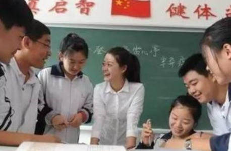 县城中学 男女老师比例严重 失调 原因让人哑口无言 孩子