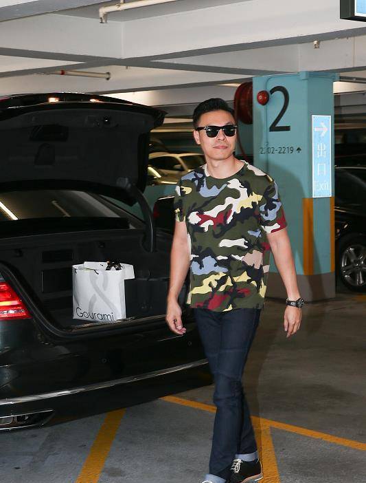 熊黛林人工产下女儿,派人24小时看护_郭可颂