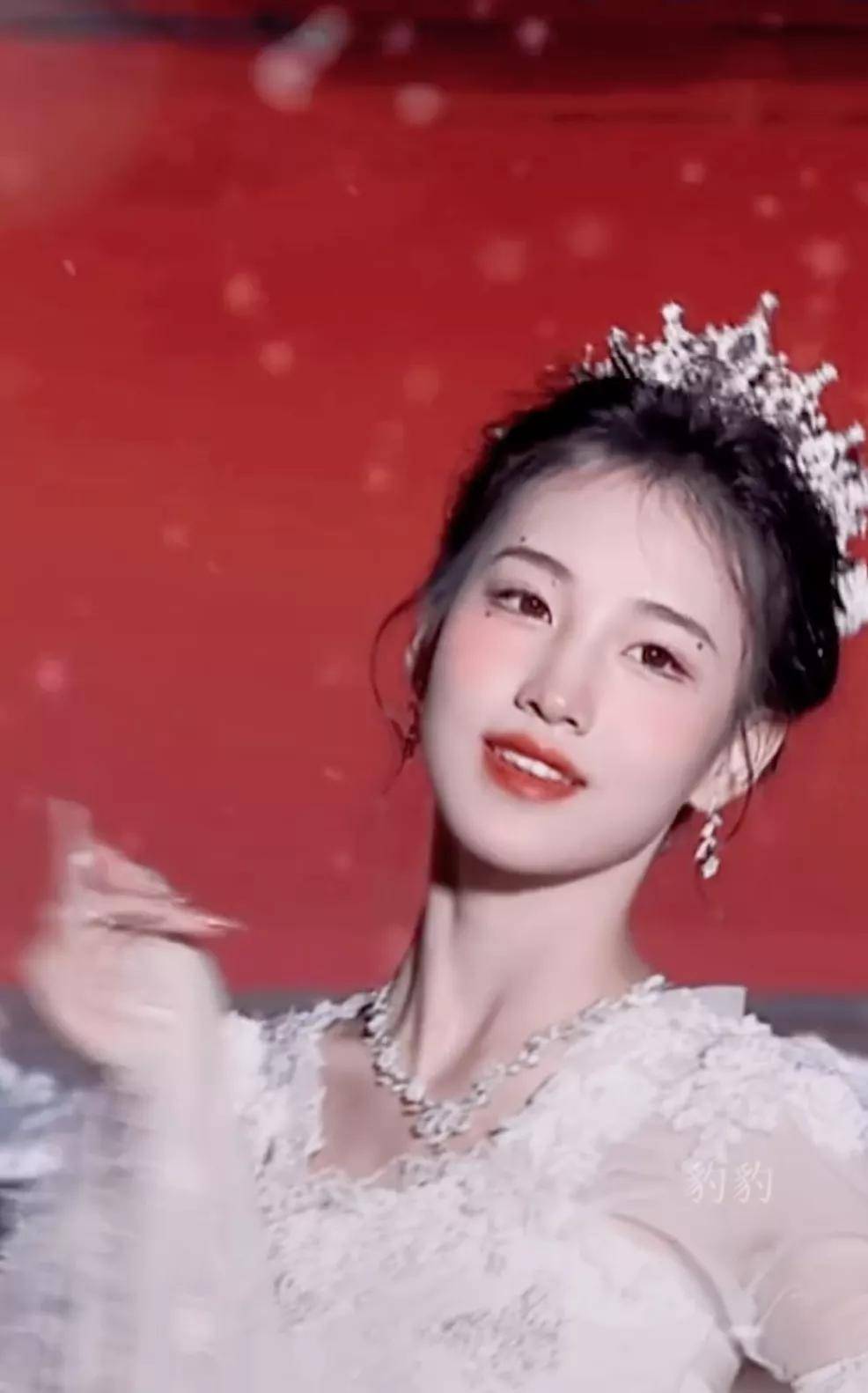 林妹妹古装男主靠颜值丑出圈，古装美女却一抓一大把？