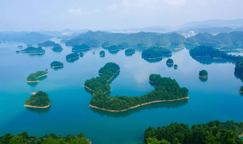  原创 农民山泉平均一年卖1300万吨水，千岛湖的水真的够喝吗？