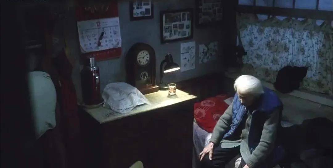 电影|九旬老头,一刀送走400多人,这9.1分的片,这么猛的吗?