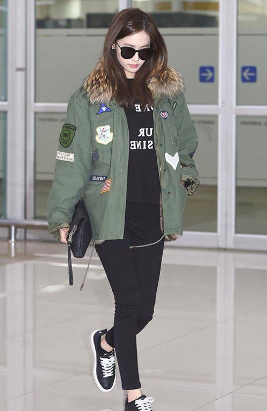 一身 保暖不输羽绒服,时髦不输大衣,周冬雨佟丽娅教你这样穿派克大衣