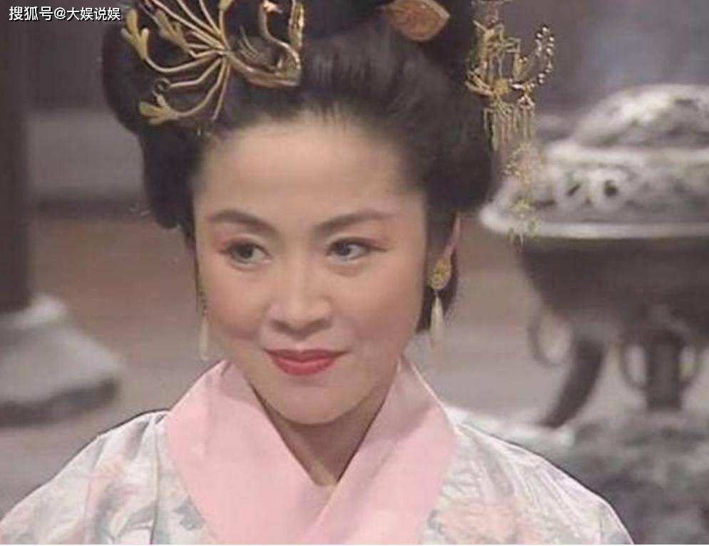 借《高山下的花环》成名,32岁丧夫40岁离婚,63岁盖克如今怎样了