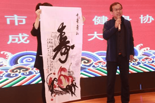 也得到陕西省健美健身协会秘书长李根勤及多位同仁的鼎力助力.