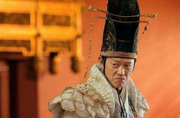 什么猫腻,于是便赶忙来到了宫中,向武宗报捷,献俘仪式也便随之提前了