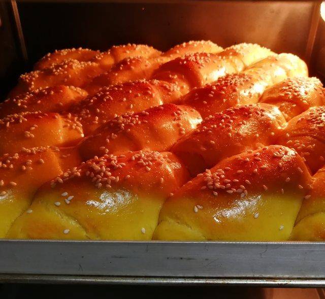 面包|波兰种南瓜牛角包，松软、香甜、胖乎乎