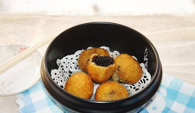 米面|比油条还好吃的早餐，黄米面炸至金黄，外酥里糯，全家人都爱