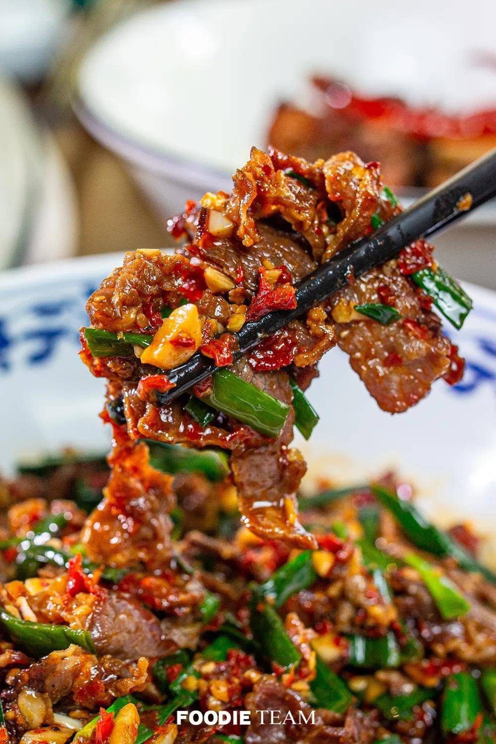 口感“周末不出去玩，那你到我家小院去吃饭啵？”